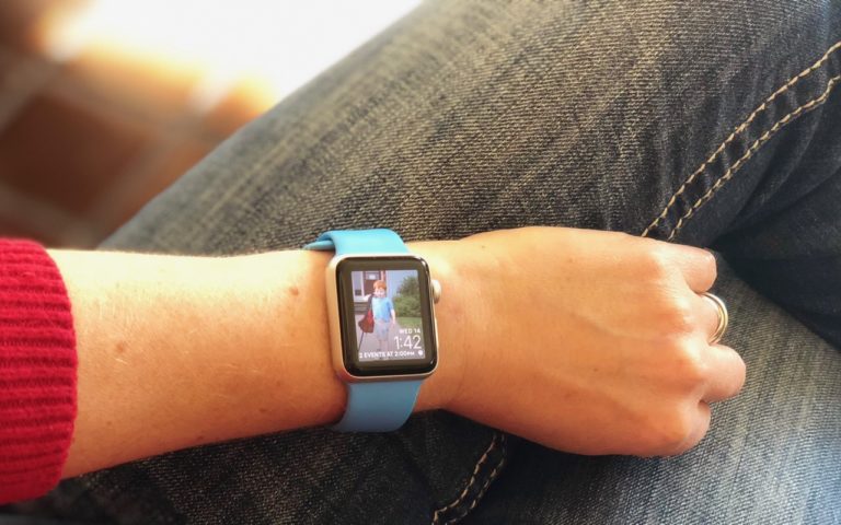 How to Add Your Own Photos to the Apple Watch Face – Virtua Computers